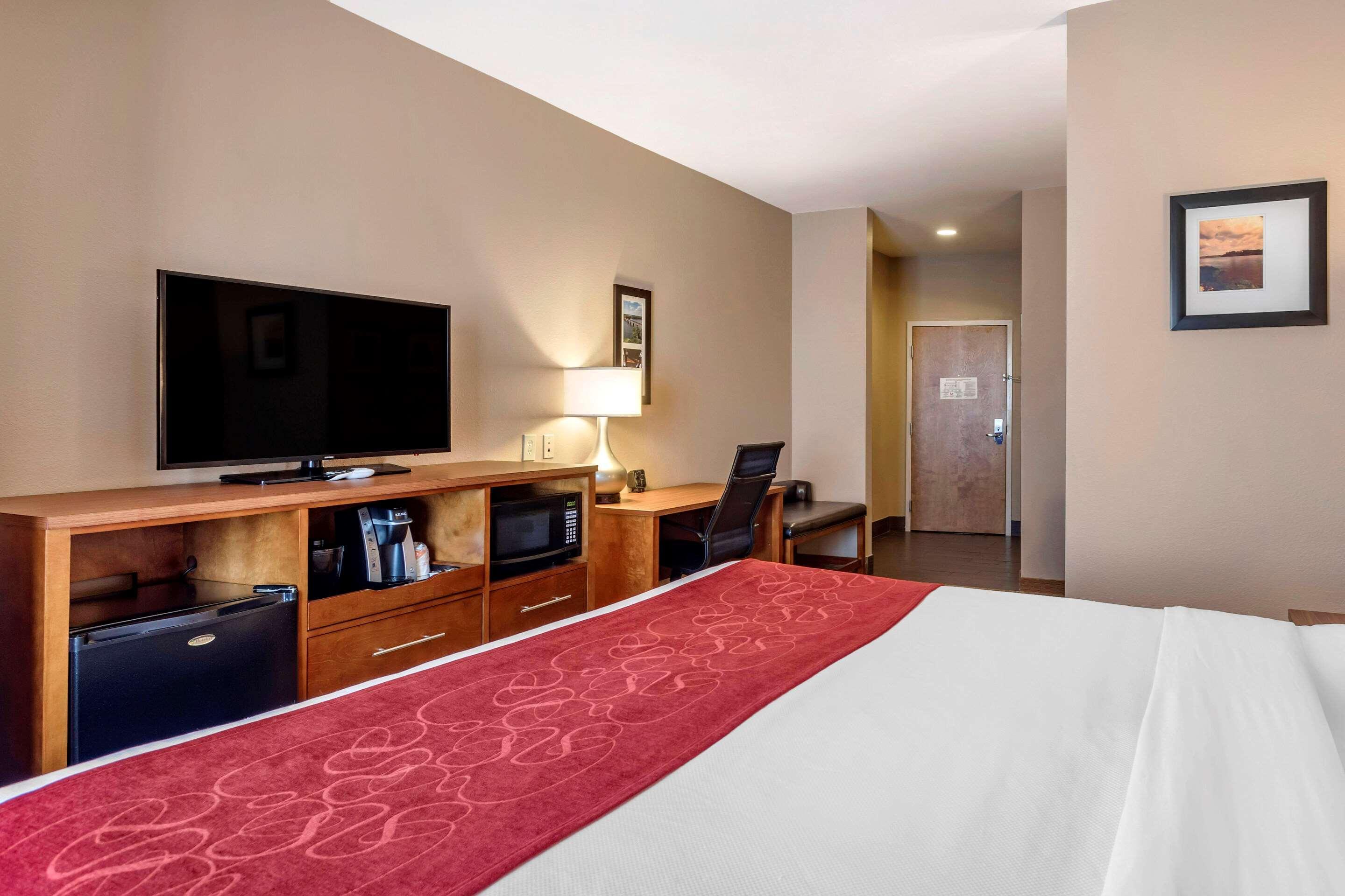Comfort Suites Florence Shoals Area Экстерьер фото