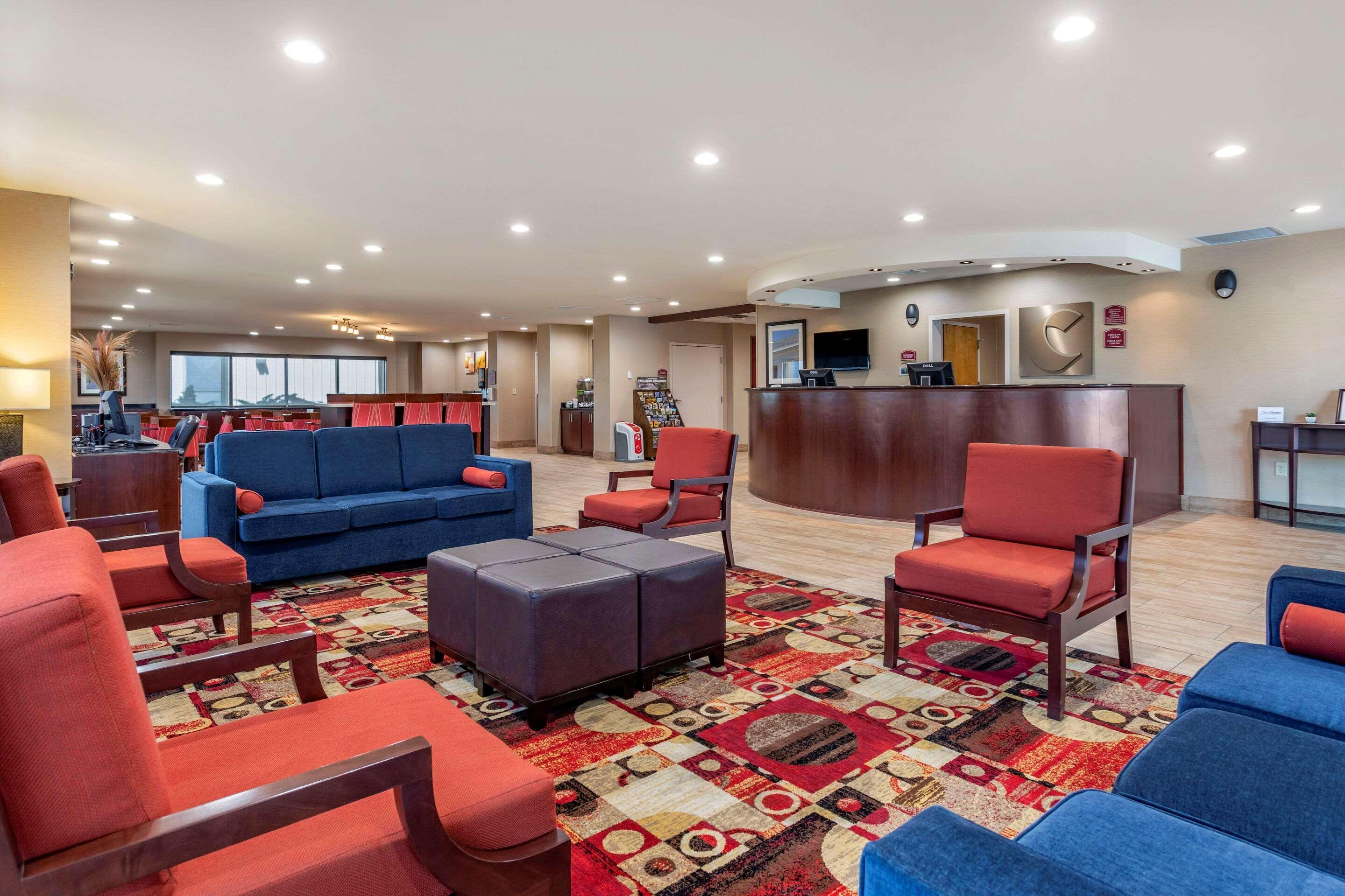 Comfort Suites Florence Shoals Area Экстерьер фото