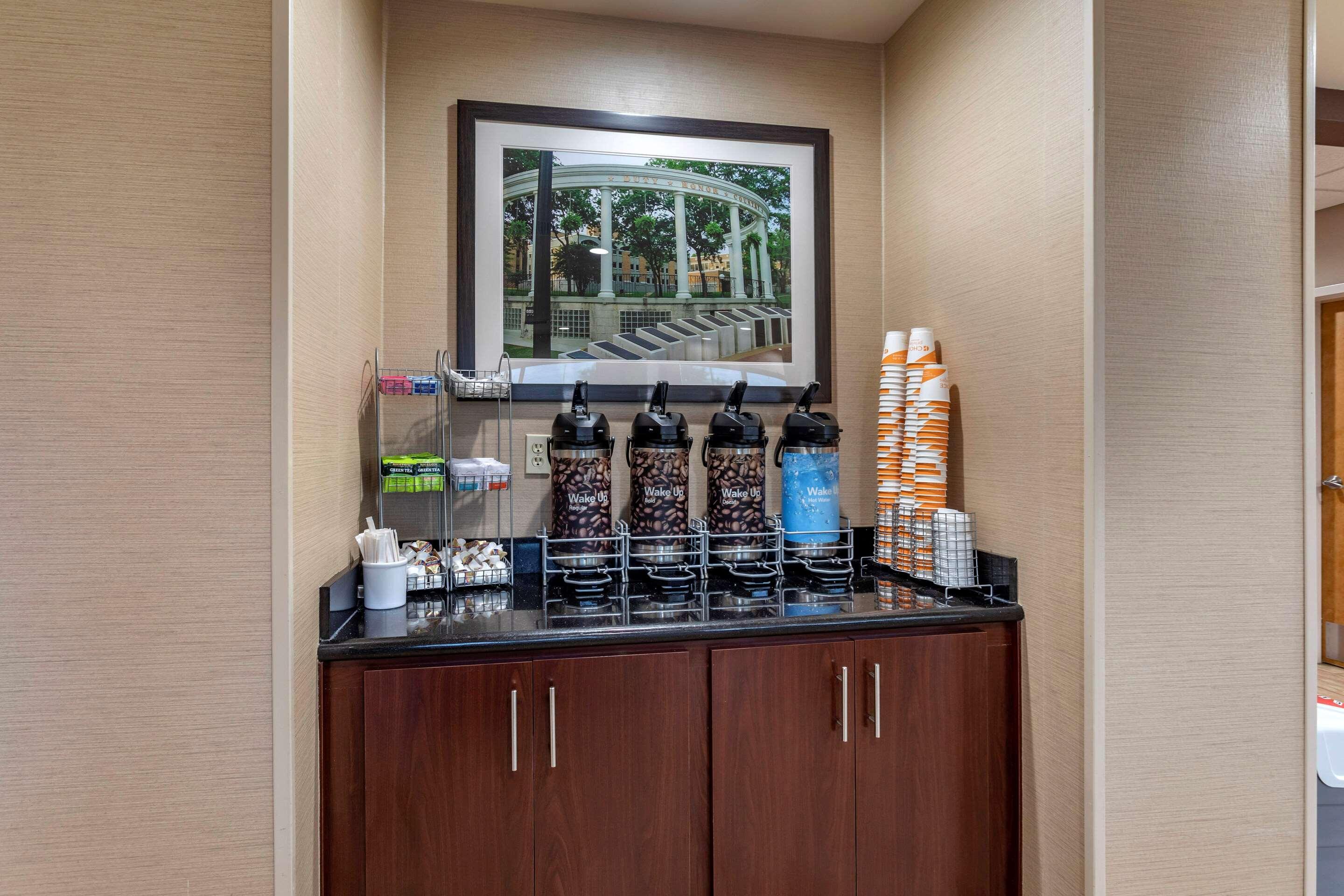 Comfort Suites Florence Shoals Area Экстерьер фото